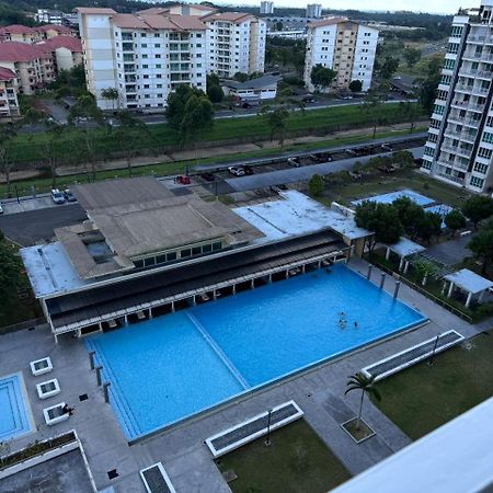 Sandakan Spacious And Comfortable Pool View Condo Extérieur photo