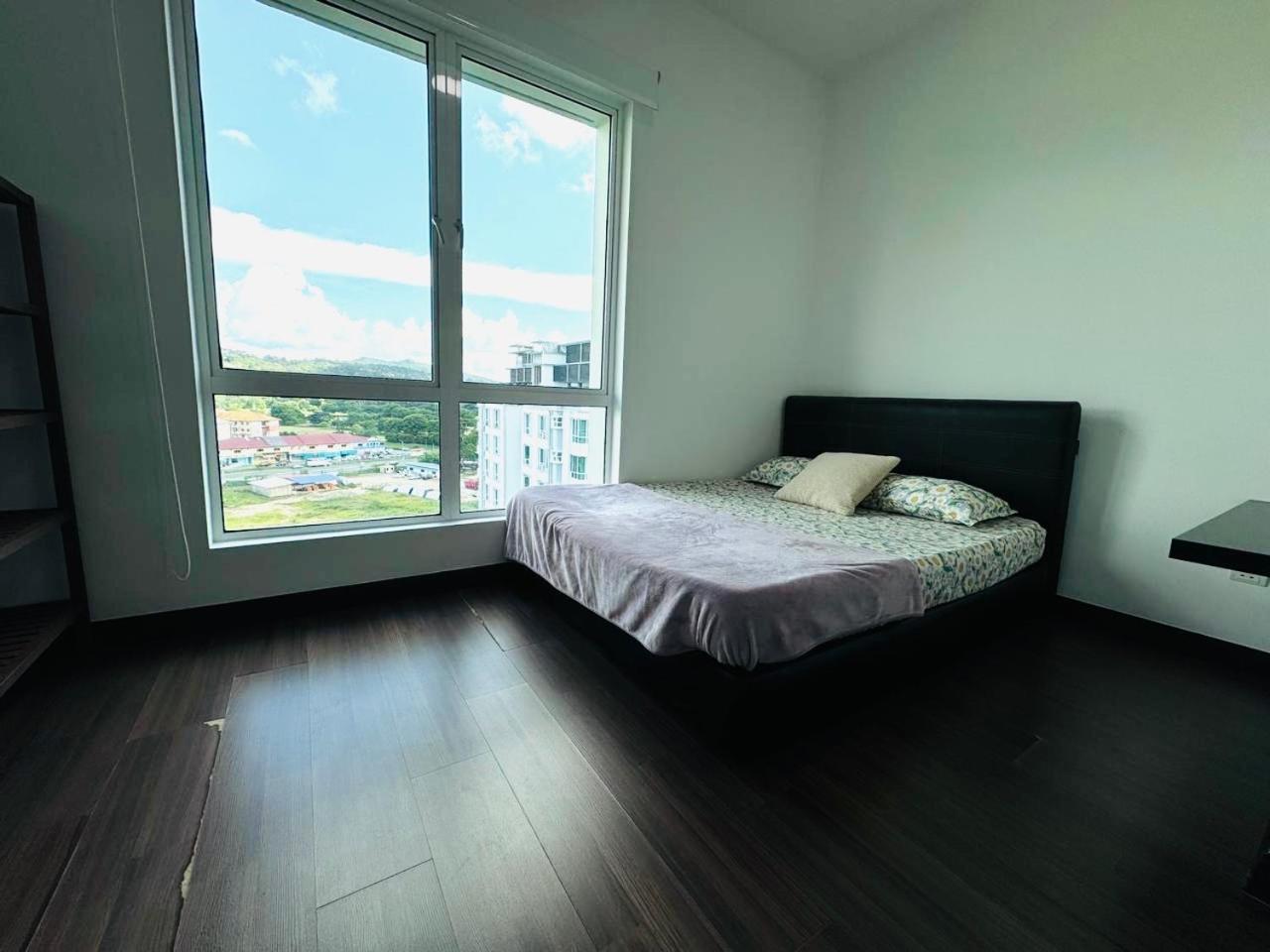 Sandakan Spacious And Comfortable Pool View Condo Extérieur photo